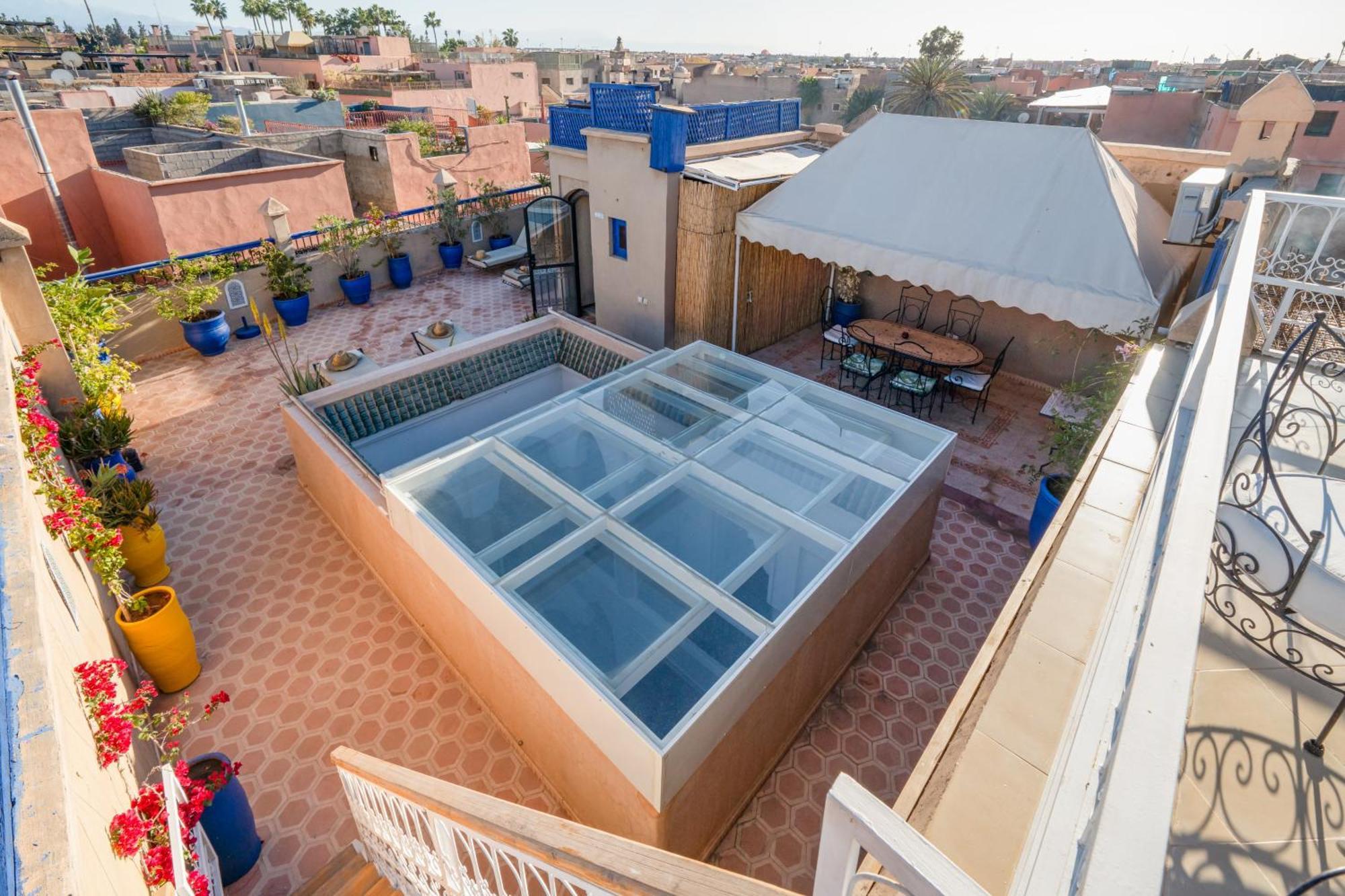 Riad Awinati Location Privatisee ,Piscine Chauffee , Beau Rooftop Marrakesh Exterior photo