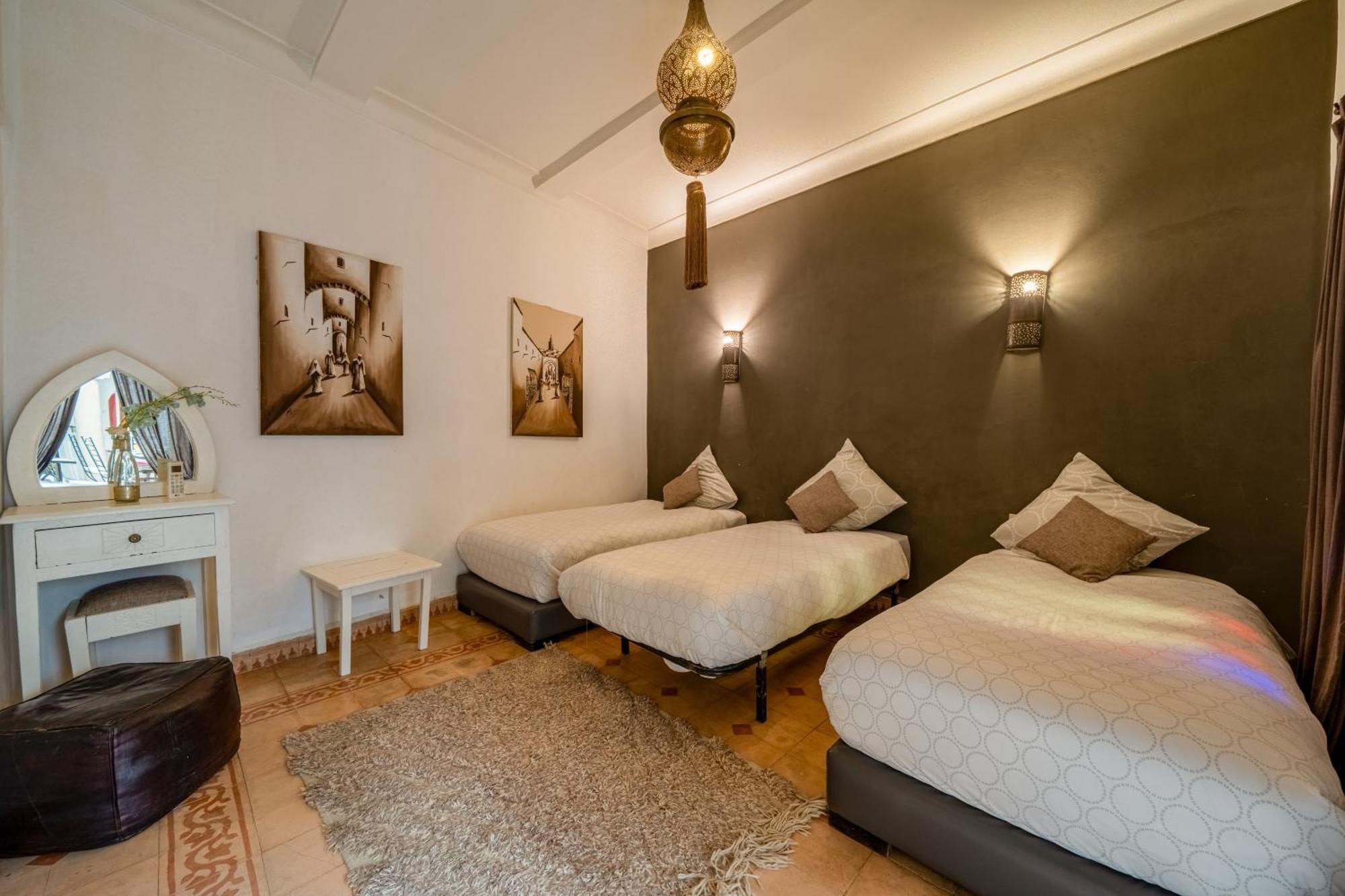 Riad Awinati Location Privatisee ,Piscine Chauffee , Beau Rooftop Marrakesh Exterior photo