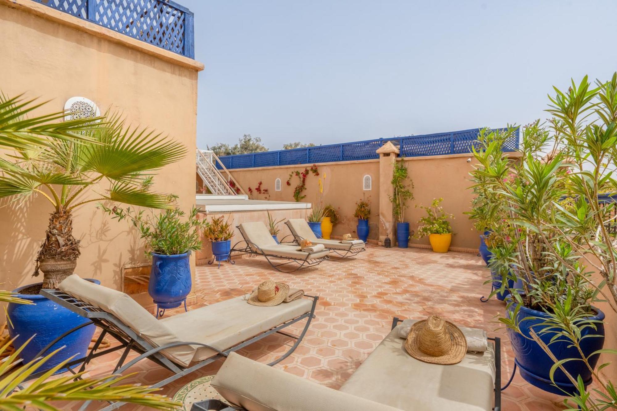 Riad Awinati Location Privatisee ,Piscine Chauffee , Beau Rooftop Marrakesh Exterior photo