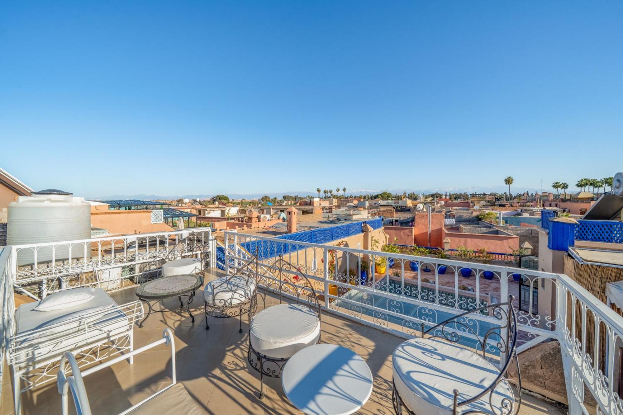 Riad Awinati Location Privatisee ,Piscine Chauffee , Beau Rooftop Marrakesh Exterior photo
