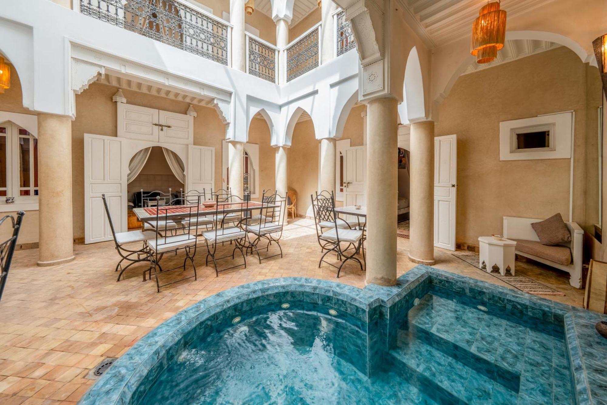 Riad Awinati Location Privatisee ,Piscine Chauffee , Beau Rooftop Marrakesh Exterior photo