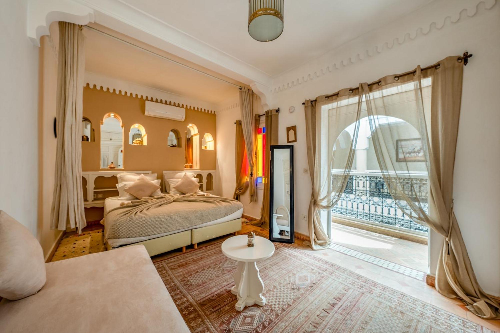 Riad Awinati Location Privatisee ,Piscine Chauffee , Beau Rooftop Marrakesh Exterior photo