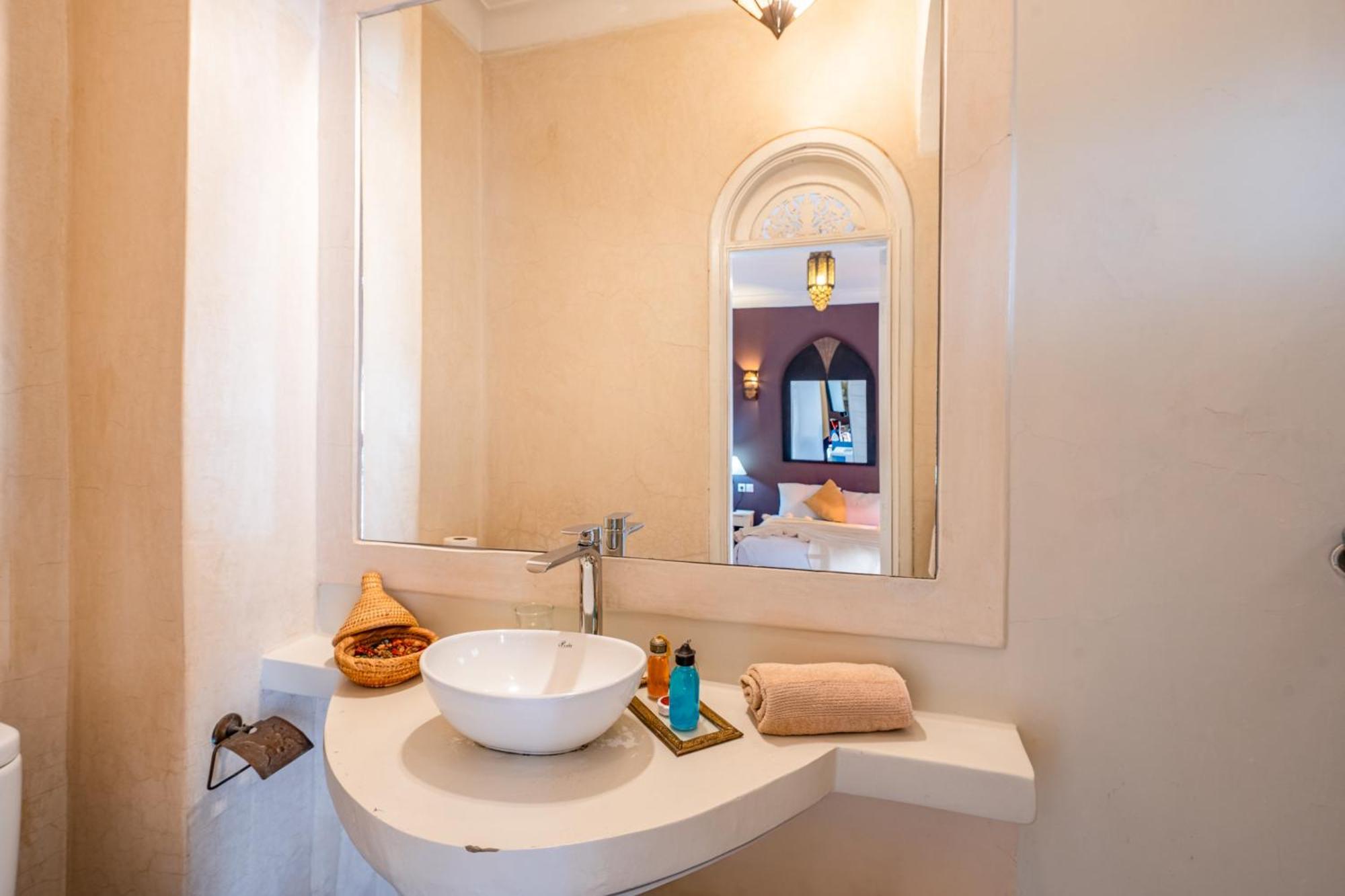 Riad Awinati Location Privatisee ,Piscine Chauffee , Beau Rooftop Marrakesh Exterior photo