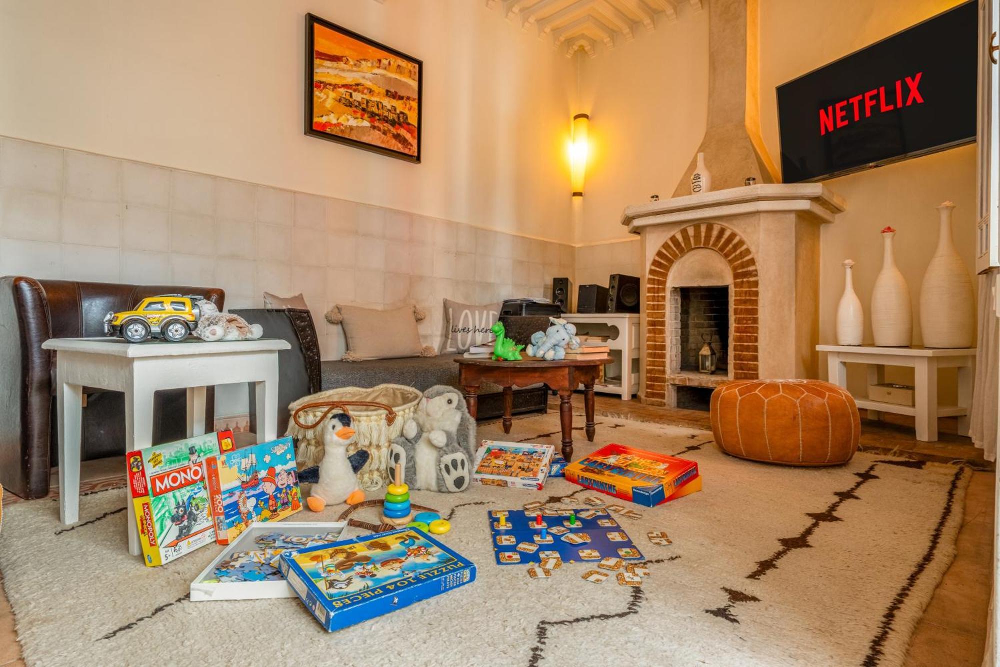Riad Awinati Location Privatisee ,Piscine Chauffee , Beau Rooftop Marrakesh Exterior photo