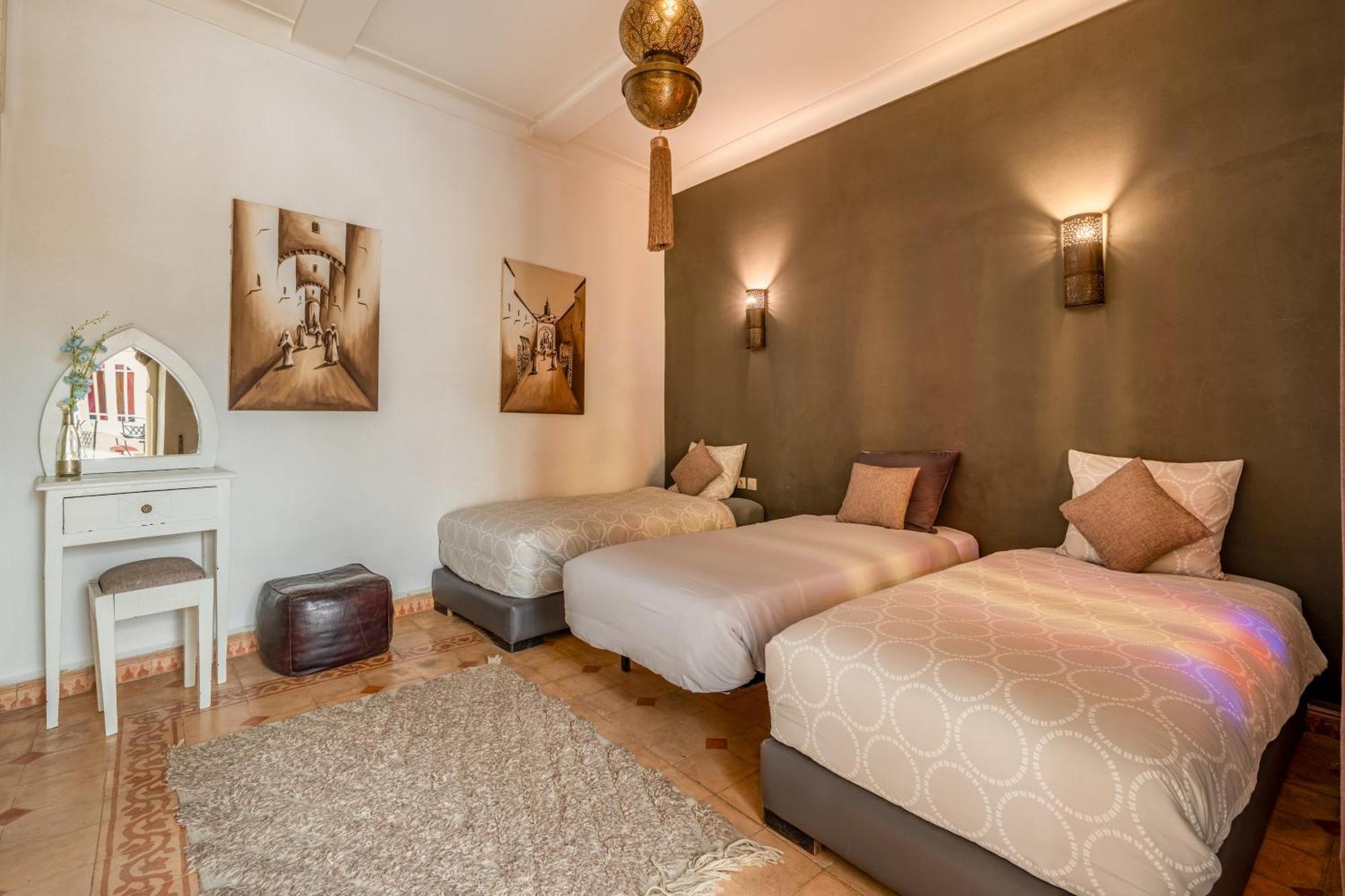 Riad Awinati Location Privatisee ,Piscine Chauffee , Beau Rooftop Marrakesh Exterior photo