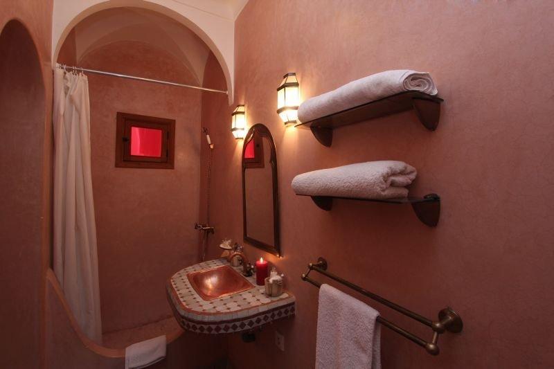 Riad Awinati Location Privatisee ,Piscine Chauffee , Beau Rooftop Marrakesh Exterior photo