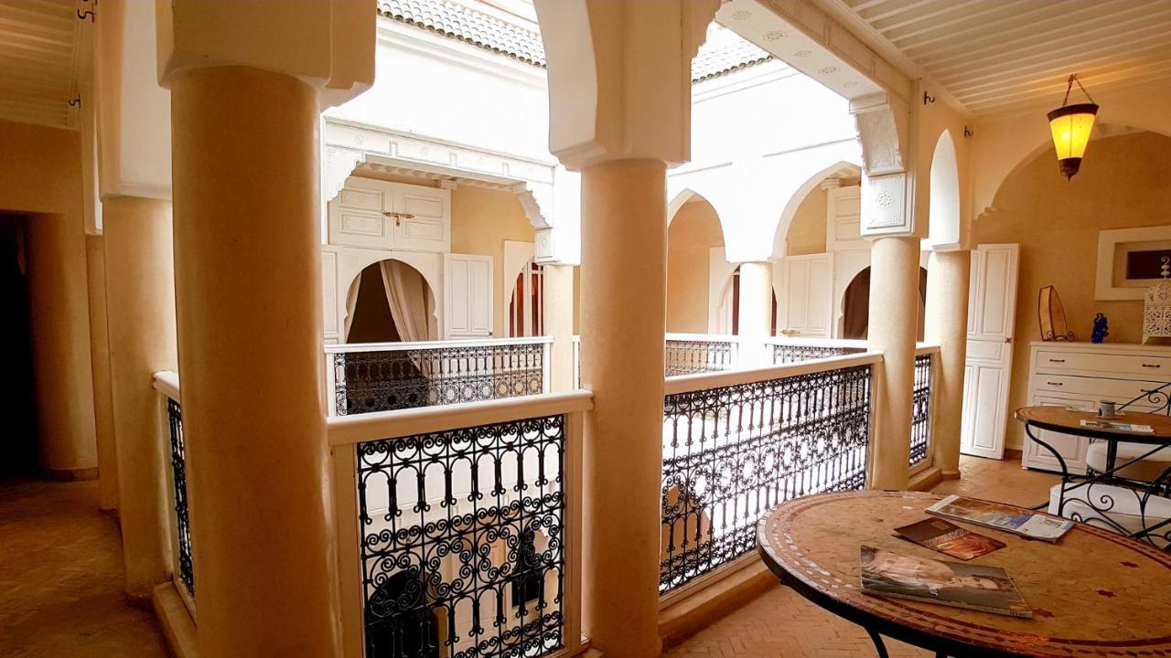 Riad Awinati Location Privatisee ,Piscine Chauffee , Beau Rooftop Marrakesh Exterior photo